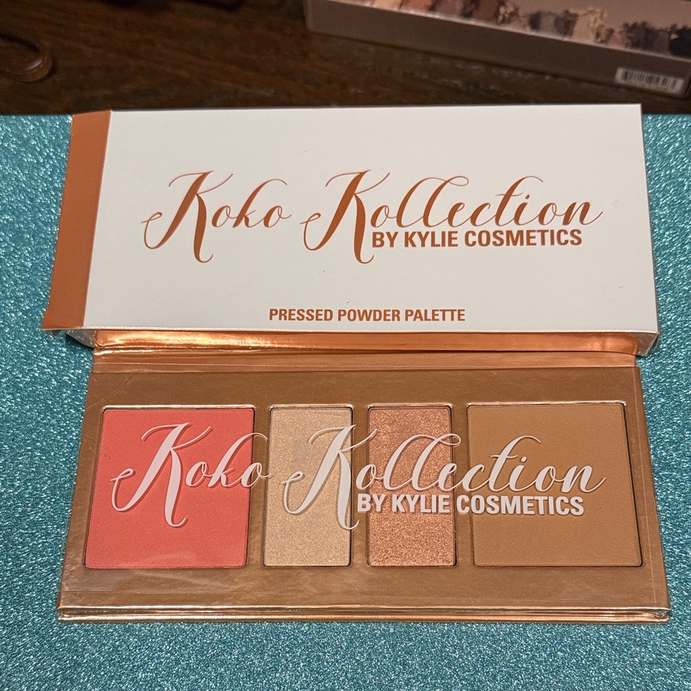 Kylie Cosmetics Koko Kollection Pressed Powder Palette - Peach
